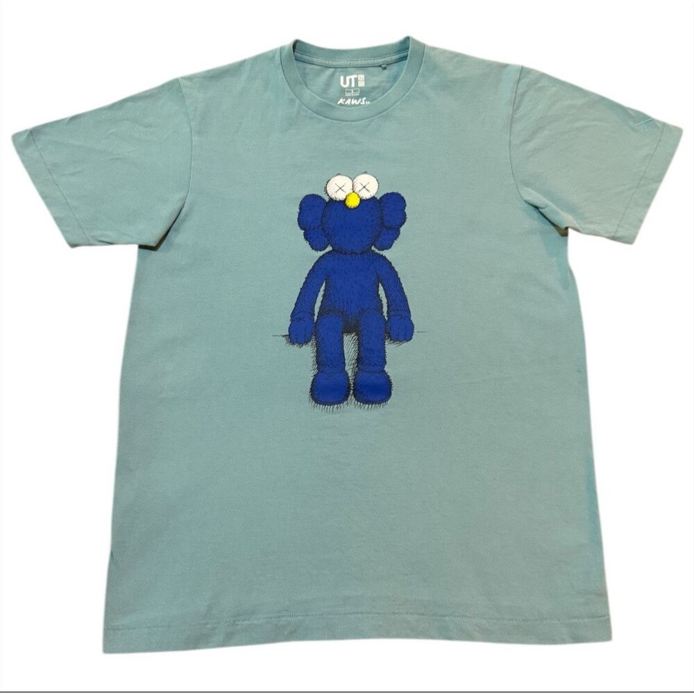 UNIQLO x KAWS Men's Short Sleeve T-Shirt Sesame Street Blue BFF Size Small